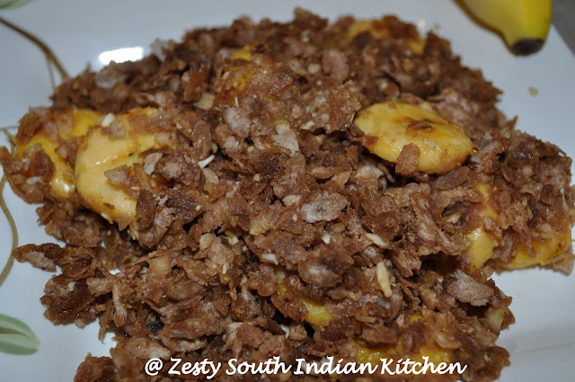 Sweet milk with Fruit and Flattened Rice or Rice Flakes Sweet milk with Fruit and Flattened Rice or Rice Flakes
